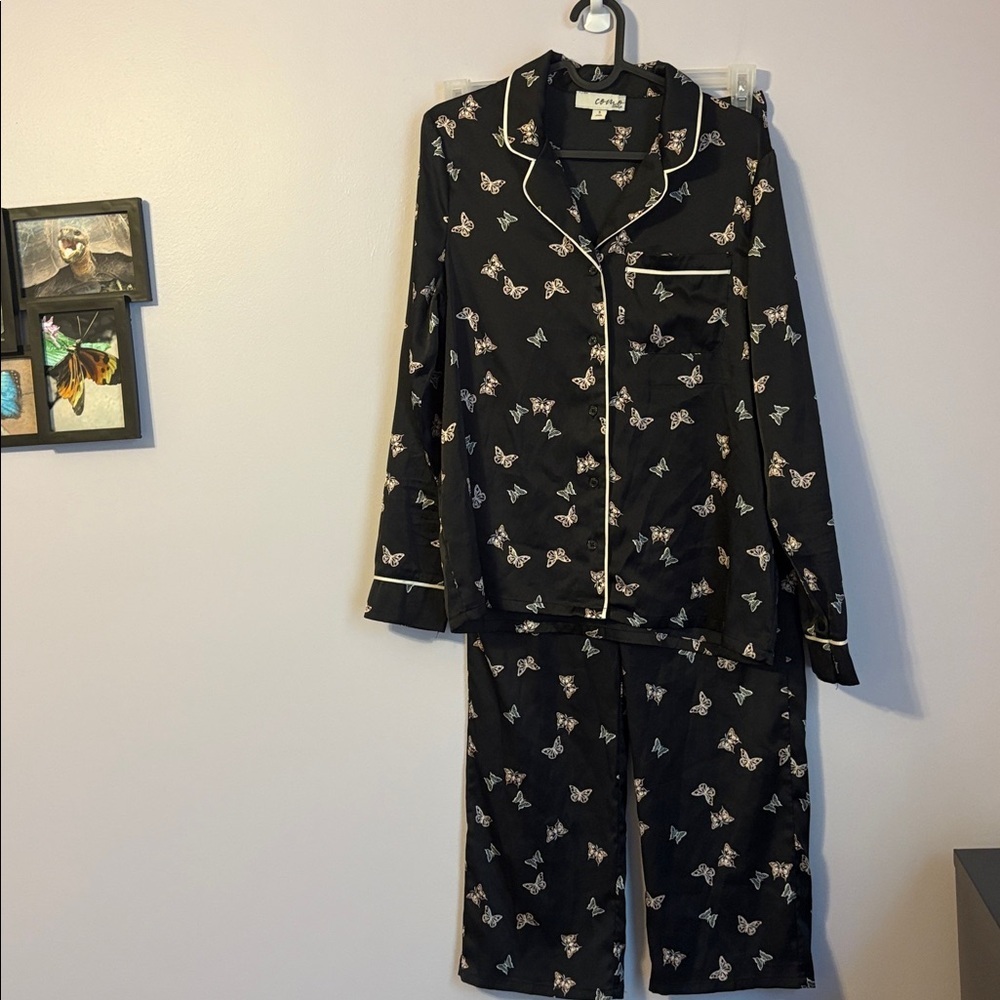 Como Sleep Satin Long Sleeve/Pants Pajama Set Black Butterfly Print Size Small